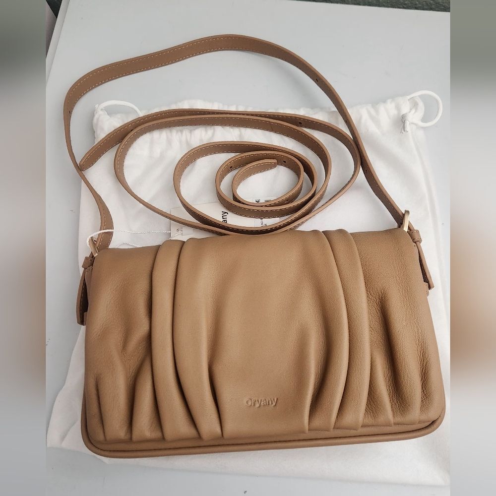 NWT Oryany Tan Leather Pleated Convertible Bag